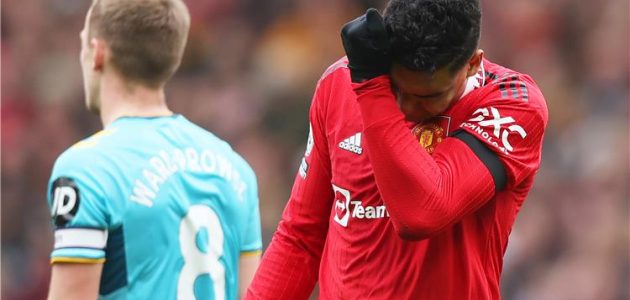 دي خيا يوجه رسالة إلى الحكام بعد طرد كاسيميرو أمام ساوثهامبتون